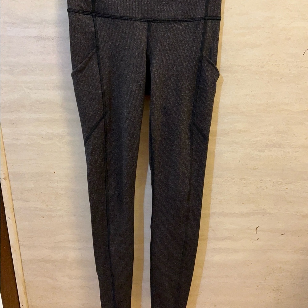 Lululemon Speed Up Tight 28” Gray Leggings with Pocket